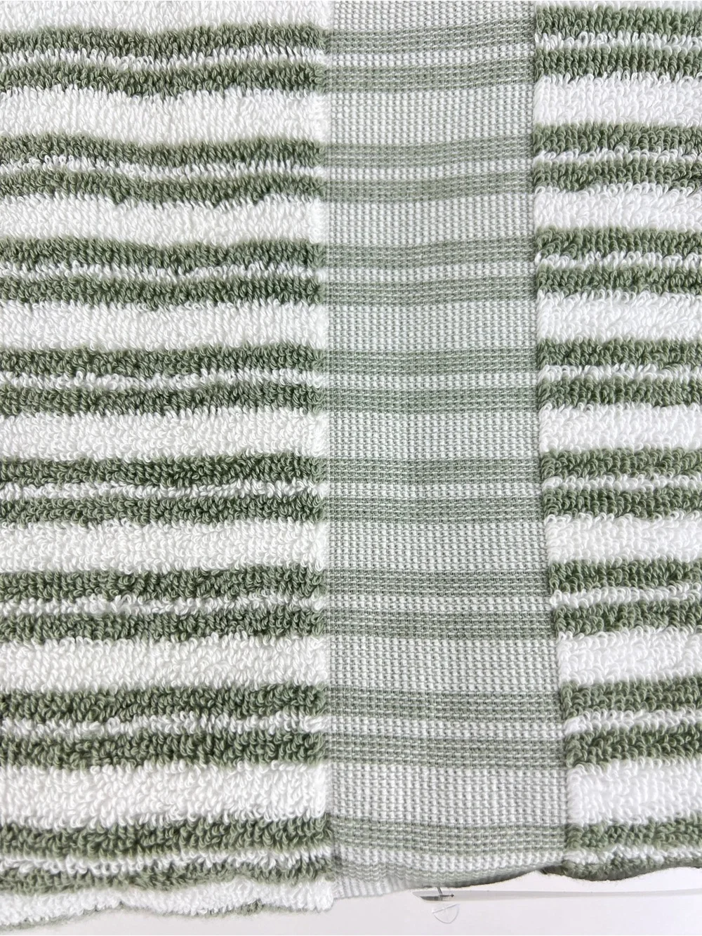 DKNY Bath Towel Set Sage Green and White Striped Soft 100% Cotton 2 Pc NEW